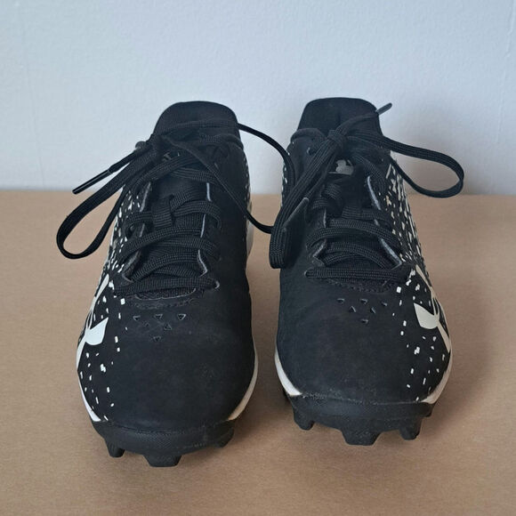 Under Armour Size 12 Youth Black and White Baseball Cleats - Picture 4 of 9